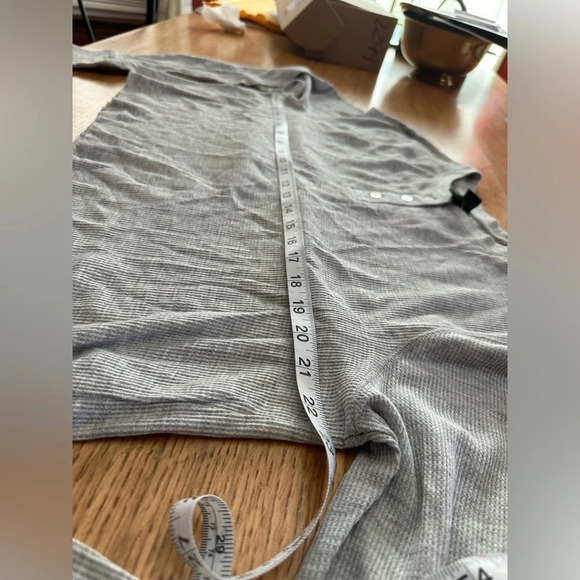 WILD FABLE NWOT quarter button gray lightweight cropped Henley 23” p2p - Picture 4 of 6